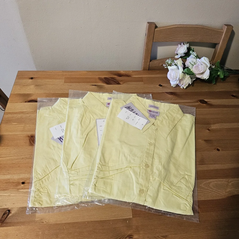 American Flirt - Women's Easy-Care Basic Collared Button Down  Shirts Short Slee - Picture 8 of 8